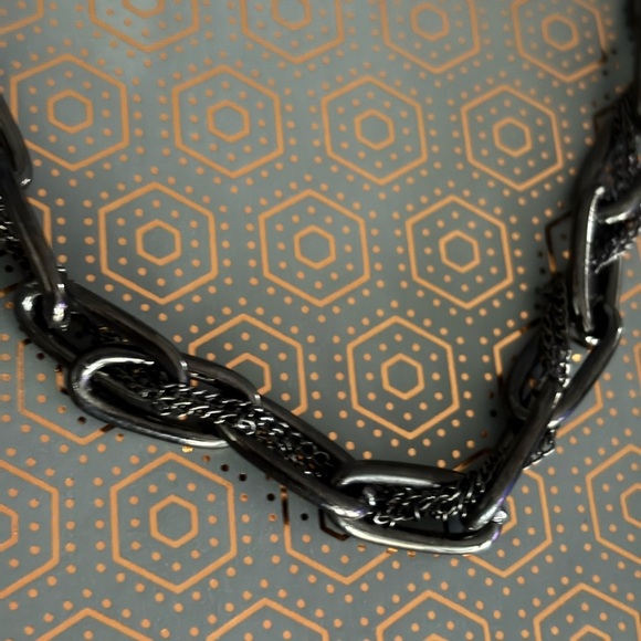 Black chain necklace with a touch of gothic flair #gothicjewels - Picture 4 of 7